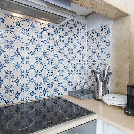 Quiet Charming Flat In Historic Alfama Near Baixa