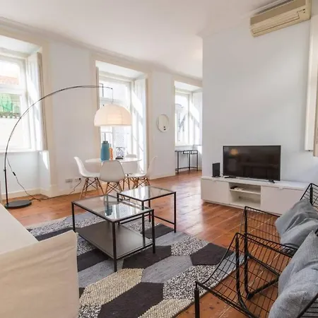 Quiet Charming Flat In Historic Alfama Near Baixa Lisboa