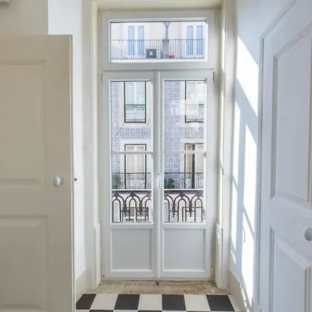 Quiet Charming Flat In Historic Alfama Near Baixa * ליסבון