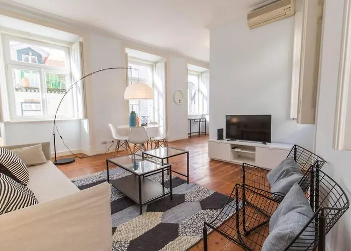 Quiet Charming Flat In Historic Alfama Near Baixa Lisboa