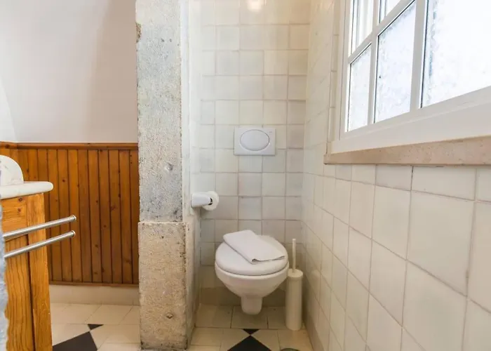 Quiet Charming Flat In Historic Alfama Near Baixa شقة Lisboa